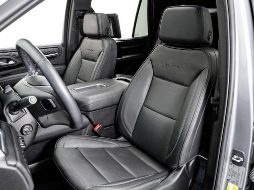 Sterling Metallic 2023 GMC Yukon Denali