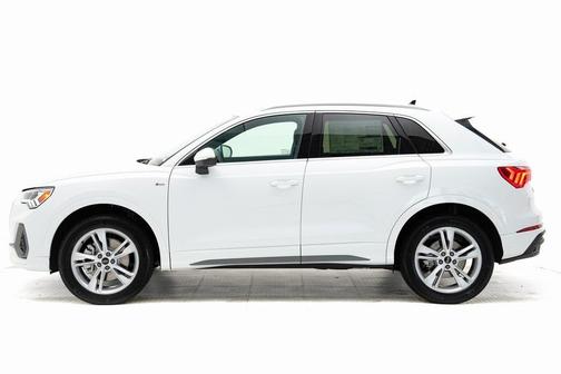 2024 Audi Q3 45 S line Premium Plus