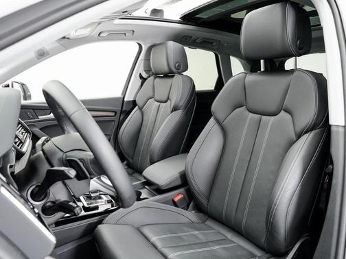 2025 Audi Q5 45 S line Premium Plus