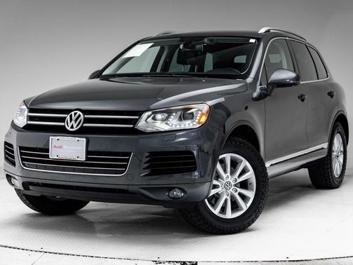 Dark Flint 2014 Volkswagen Touareg 3.6L Sport