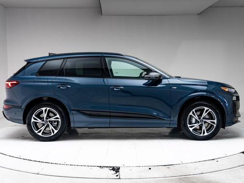 2027 Audi Q6 e-tron Premium Plus quattro