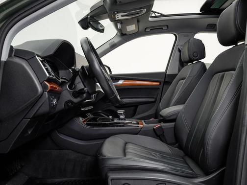 District Green Metallic 2023 Audi Q5 40 Premium Plus