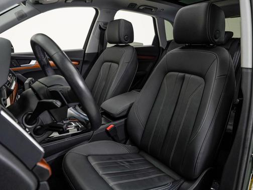 District Green Metallic 2023 Audi Q5 40 Premium Plus