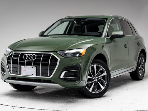 District Green Metallic 2023 Audi Q5 40 Premium Plus