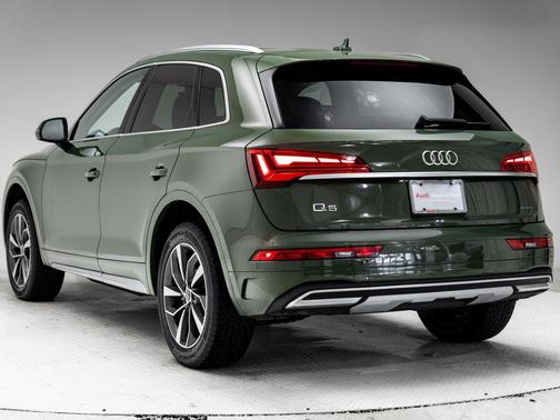 District Green Metallic 2023 Audi Q5 40 Premium Plus