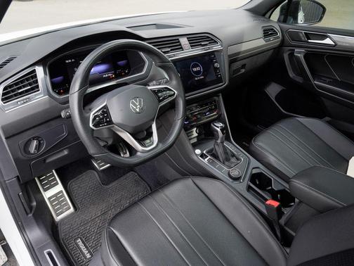 2022 Volkswagen Tiguan 2.0T SE R-Line Black 4MOTION