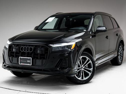 2025 Audi Q7 45 Premium Plus
