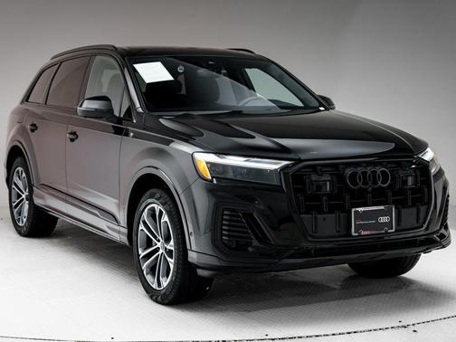 2025 Audi Q7 45 Premium Plus