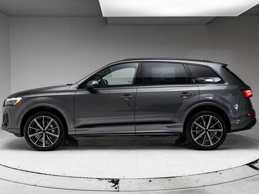 Samurai Gray Metallic 2026 Audi Q7 45 Premium Plus