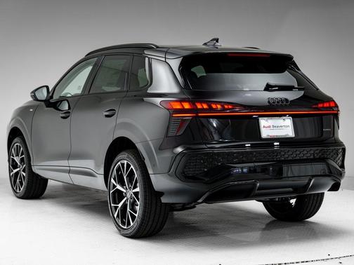 2026 Audi Q3 S line
