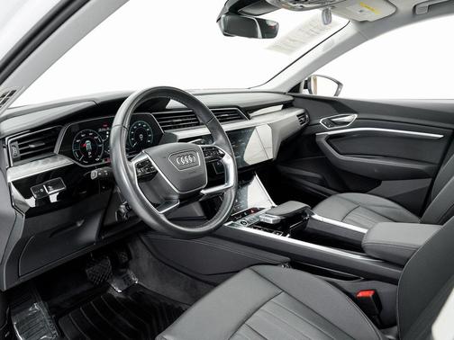 2024 Audi Q8 e-tron Premium Plus