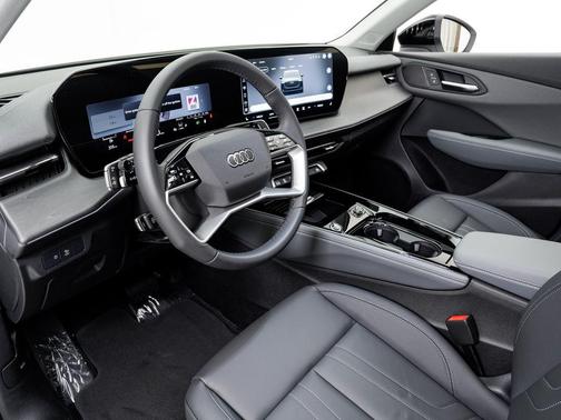 Arkona White 2026 Audi Q3 TFSI quattro S tronic