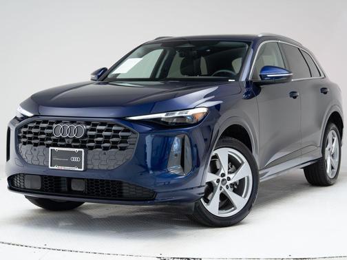 Navarra Blue Metallic 2025 Audi Q5 Premium Plus TFSI quattro S tronic
