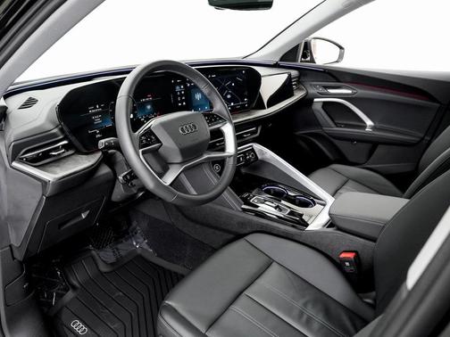 2025 Audi Q5 Premium