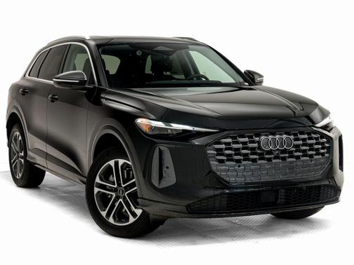 2025 Audi Q5 Premium