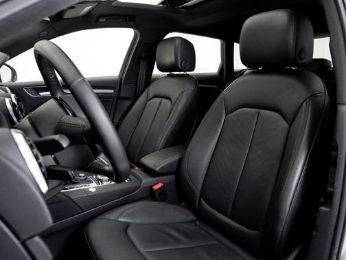 Florett Silver Metallic 2016 Audi A3 e-tron 1.4T Tech Premium Plus