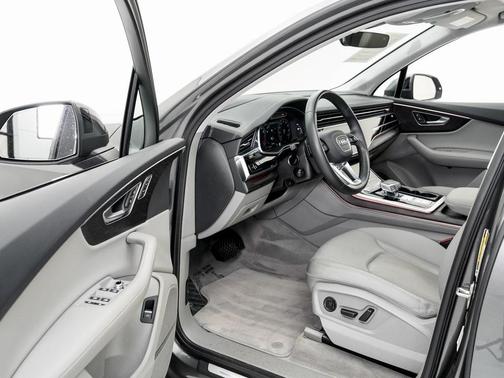2023 Audi Q7 55 Prestige