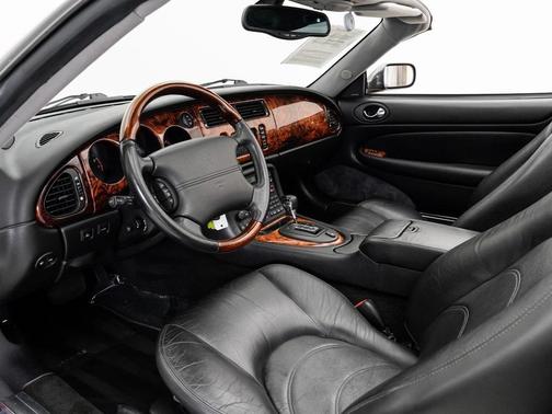 2003 Jaguar XKR Base