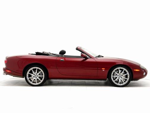 2003 Jaguar XKR Base
