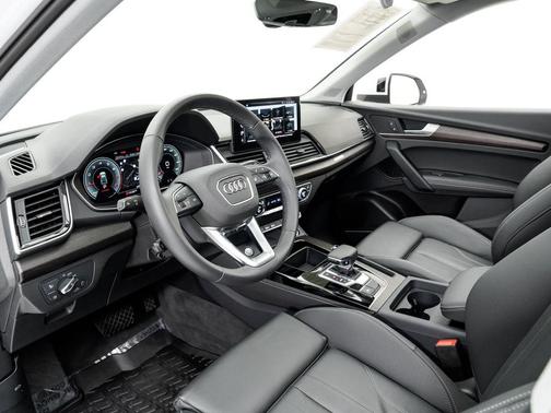 2025 Audi Q5 45 S line Premium Plus
