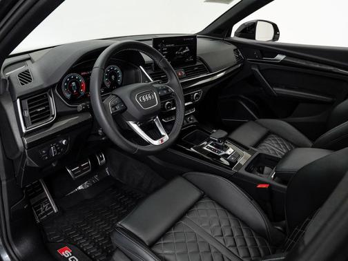 Daytona Gray Pearl Effect 2023 Audi SQ5 3.0T Prestige
