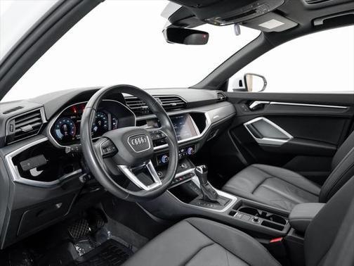 2022 Audi Q3 40 Premium