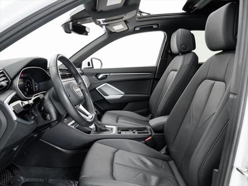 2022 Audi Q3 40 Premium