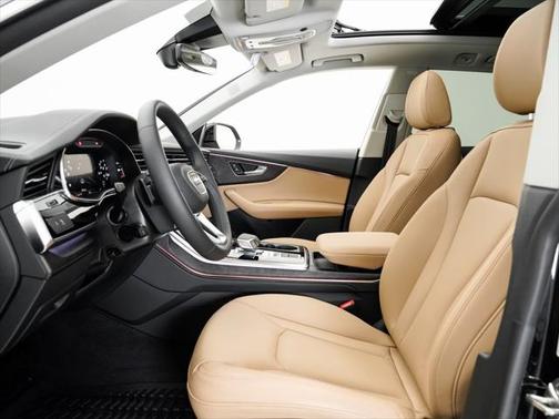 2023 Audi Q8 55 Premium Plus