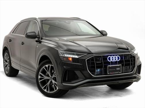 2023 Audi Q8 55 Premium Plus