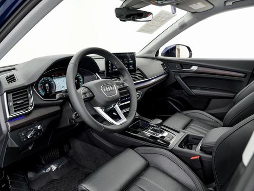 2022 Audi Q5 45 S line Prestige