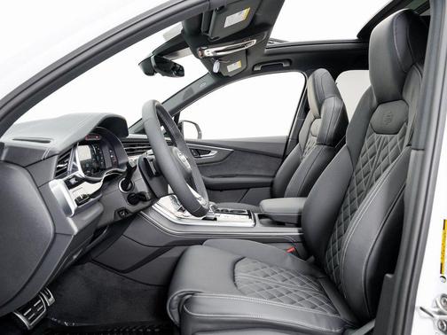 2026 Audi SQ7 4.0T Premium Plus
