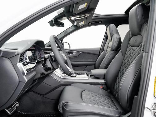 2026 Audi SQ7 4.0T Premium Plus