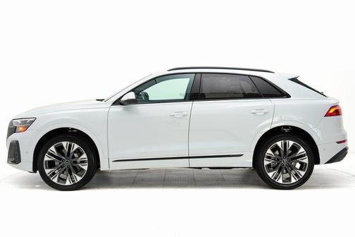 2025 Audi Q8 55 Premium Plus