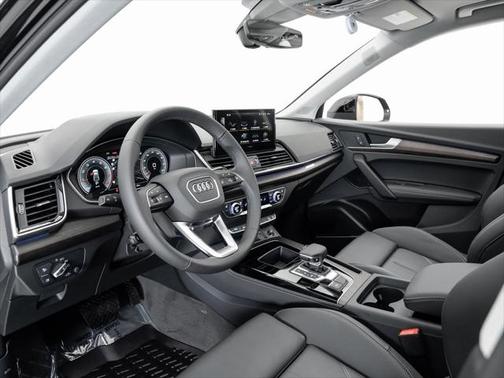 2025 Audi Q5 45 S line Premium Plus