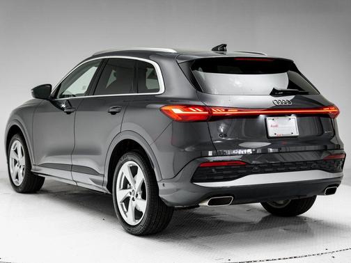 2025 Audi Q5 Prestige TFSI quattro S tronic