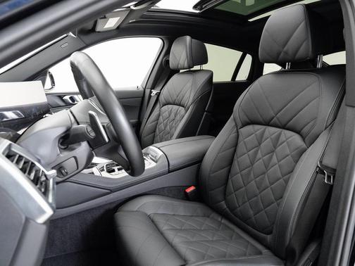 2025 BMW X6 xDrive40i