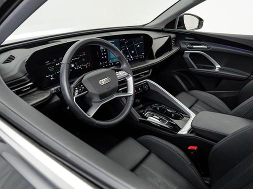 Tambora Gray Metallic 2025 Audi Q5 Premium Plus TFSI quattro S tronic