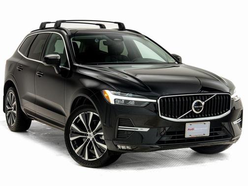 2022 Volvo XC60 B5 Momentum