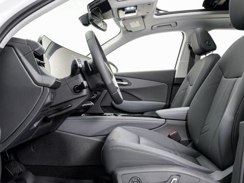 Arkona White 2026 Audi Q3 TFSI quattro S tronic