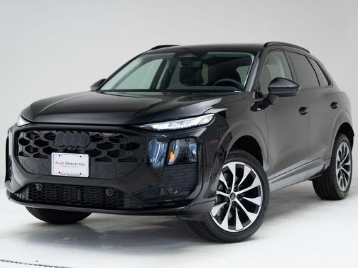 Mythos Black Metallic 2026 Audi Q3 TFSI quattro S tronic