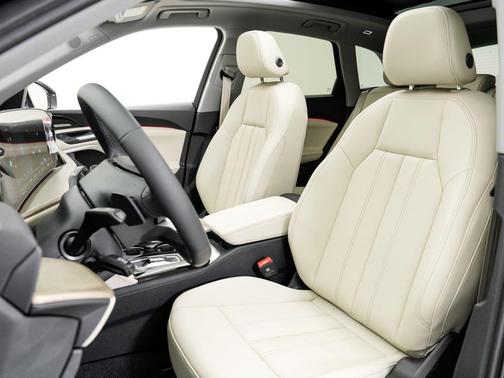 2025 Audi Q5 Premium Plus TFSI quattro S tronic