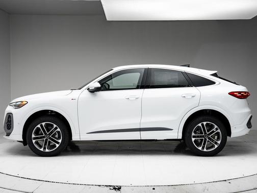 2025 Audi Q5 Premium TFSI quattro S tronic