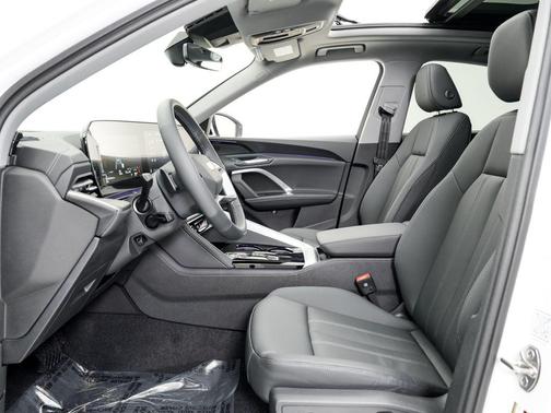 2025 Audi Q5 Premium TFSI quattro S tronic