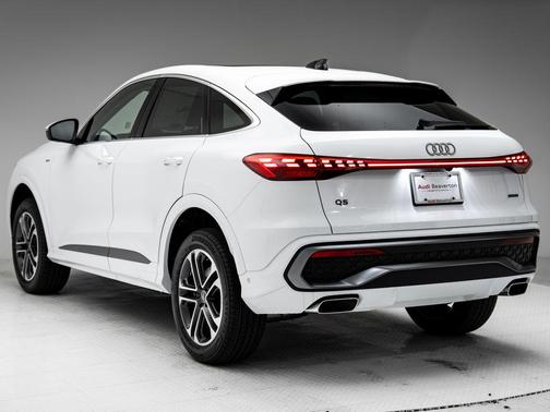 2025 Audi Q5 Premium TFSI quattro S tronic