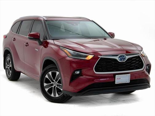 2021 Toyota Highlander Hybrid XLE