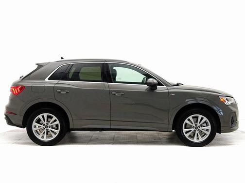 2024 Audi Q3 Premium 45 TFSI S line quattro Tiptronic