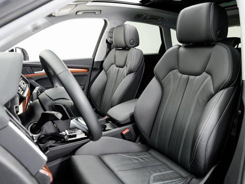 2023 Audi Q5 e 55 S line Premium Plus
