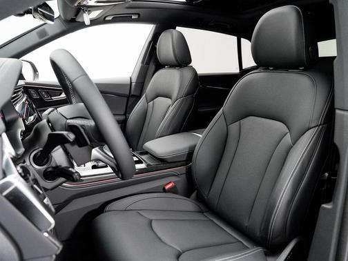 2025 Audi Q8 55 Prestige