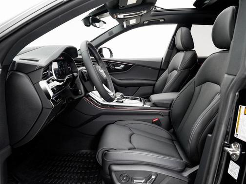 2025 Audi Q8 55 Prestige