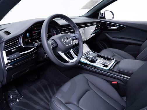 Satellite Silver Metallic 2025 Audi Q8 55 Premium Plus